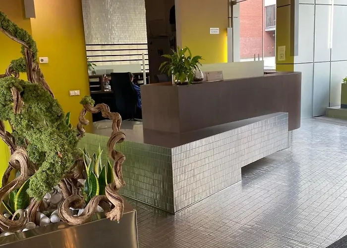 Apartament Spacious Near Center With Balcony And Garage Parking *