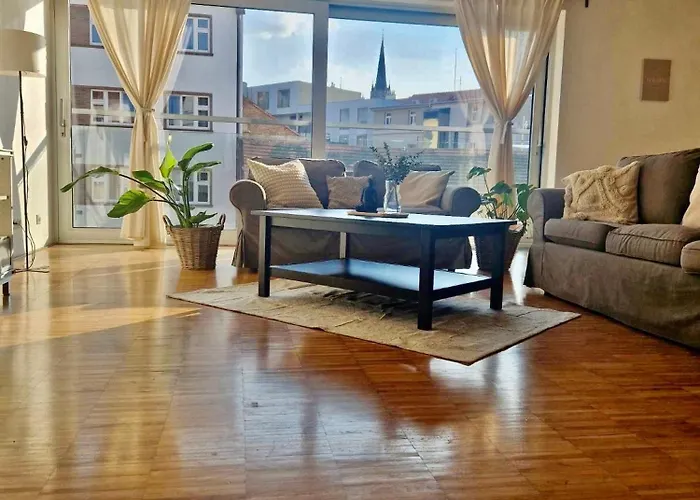 Spacious Near Center With Balcony And Garage Parking Apartament *