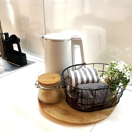 Spacious Near Center With Balcony And Garage Parking Appartement